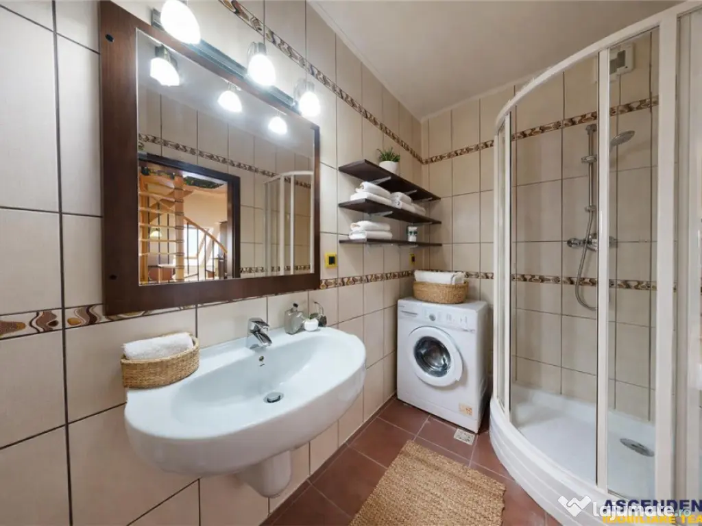 Volum arhitectural remarcabil:Sediu firma, Clinica,Investiti