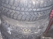 Vand 4 buc. cauciucuri tot cu janta cauciucuri iarna stare f. bună + capacele