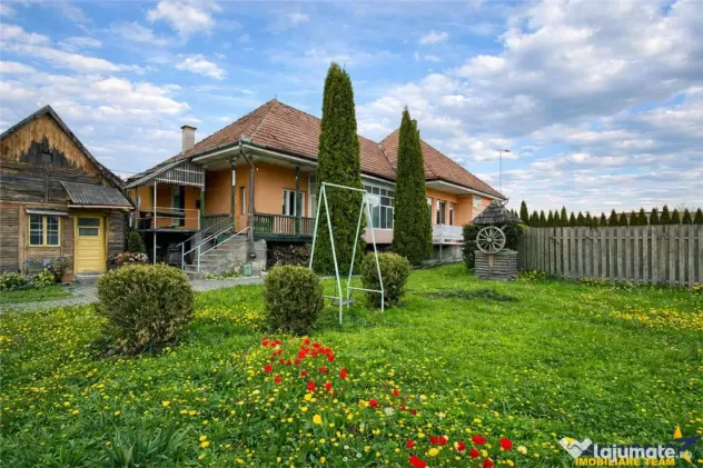 TUR 3D!In areal apreciabil,particulara casa cu 680 mp teren,