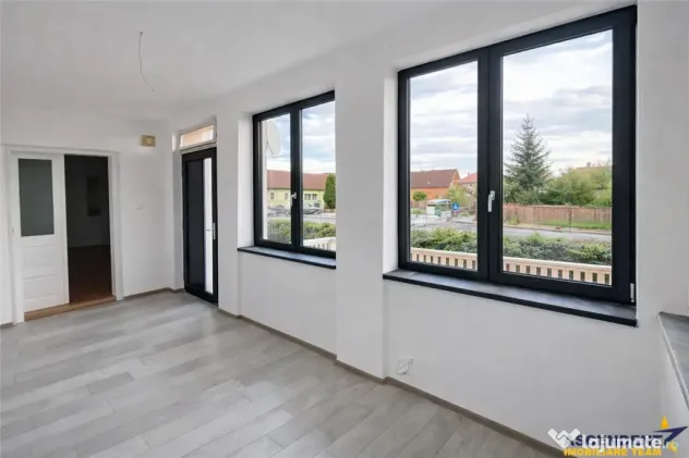 TUR 3D!In areal apreciabil,particulara casa cu 680 mp teren,