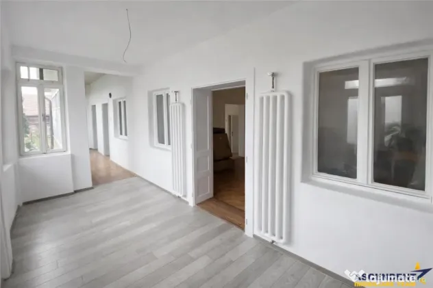 TUR 3D!In areal apreciabil,particulara casa cu 680 mp teren,