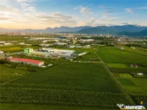 Film!Potential rezidential investitional, 5.000 mp intravila