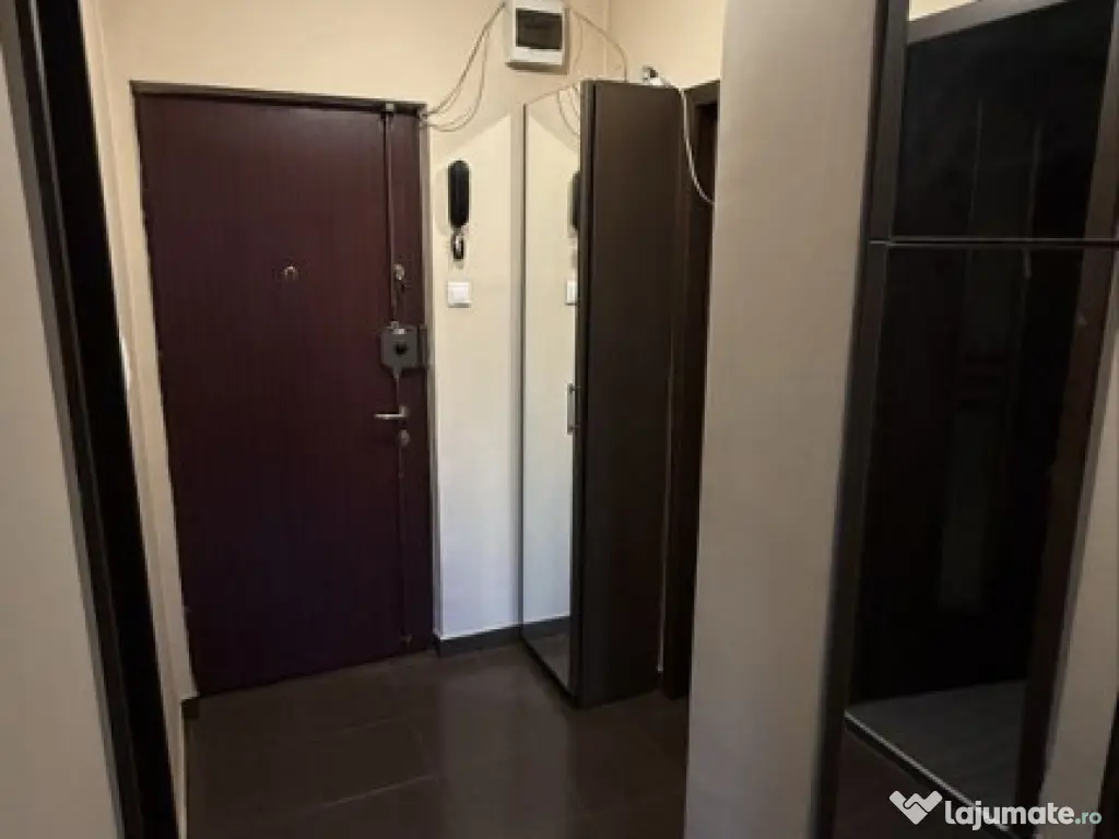 Brancoveanu stradal etaj 4 cu parcare