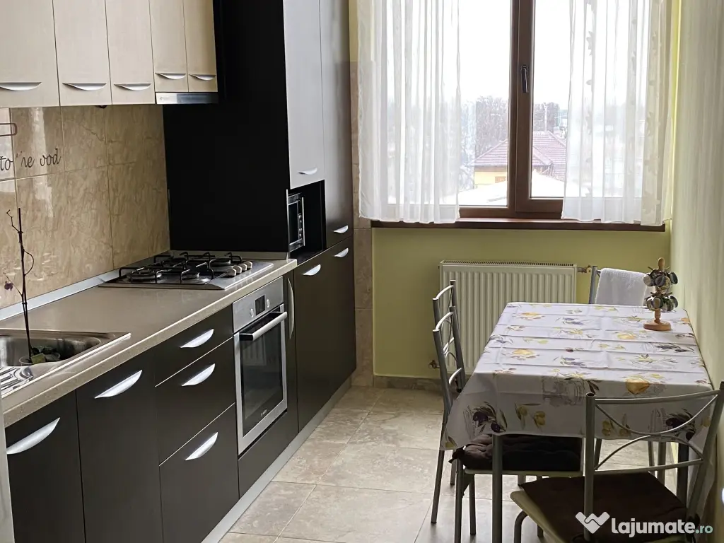 Apartament de închiriat