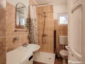 Inchiriez Vila 5 camere mari, 5 balcoane + 2 bai + bucatarie, 