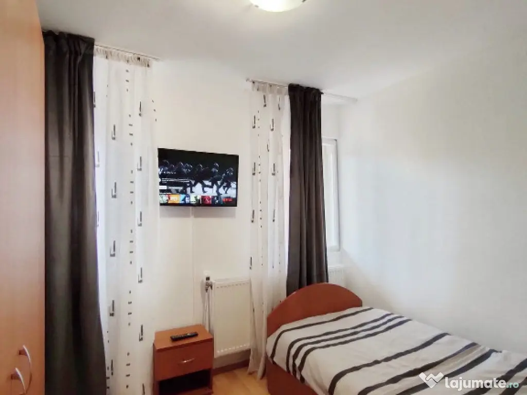 Inchiriez Vila 5 camere mari, 5 balcoane + 2 bai + bucatarie,