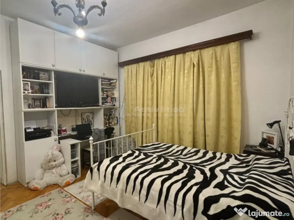 Vila interbelica, renovata elegant (2024), Garaj propriu, Mo