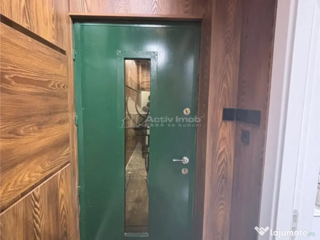 Vila interbelica, renovata elegant (2024), Garaj propriu, Mo