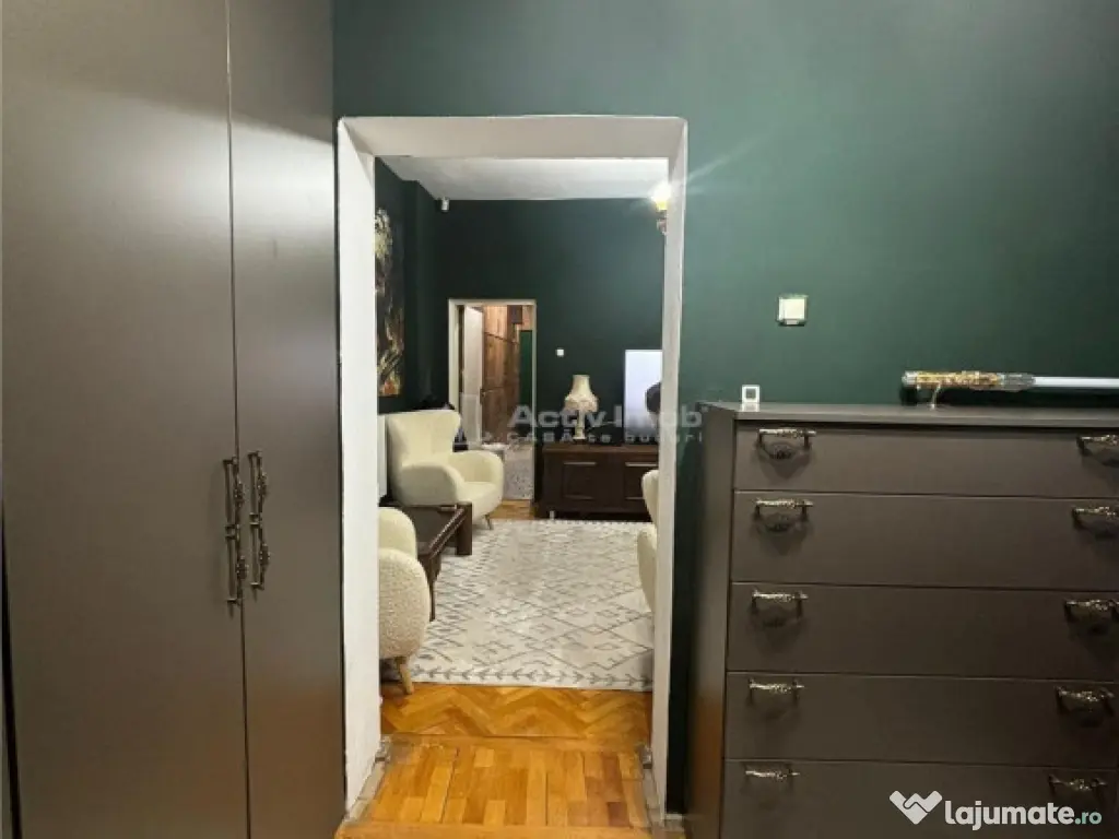 Vila interbelica, renovata elegant (2024), Garaj propriu, Mo