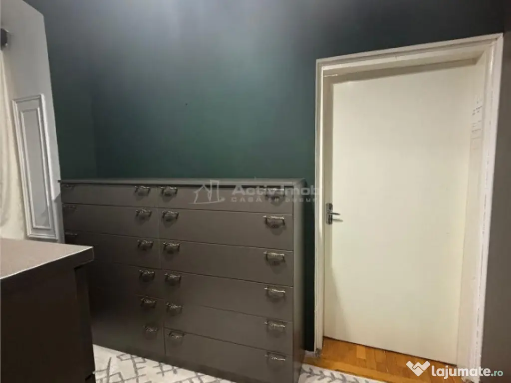 Vila interbelica, renovata elegant (2024), Garaj propriu, Mo