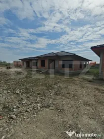 Casa individuala la rosu 103-108mp, intr-un cartier nou in M