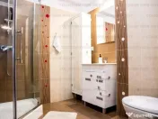 Apartament elegant 3 camere si 2 bai + 2 parcări – zona Tractorul! 