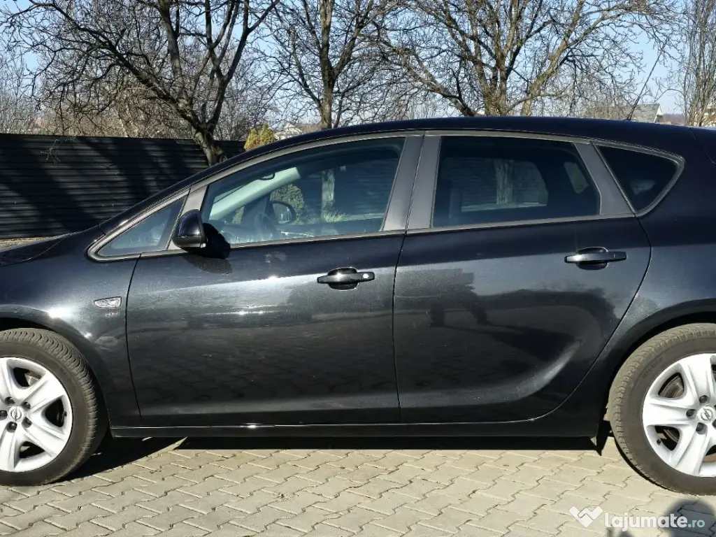 Opel Astra J Energy 1.7 CDTI 130 CP, 2014, stare impecabilă