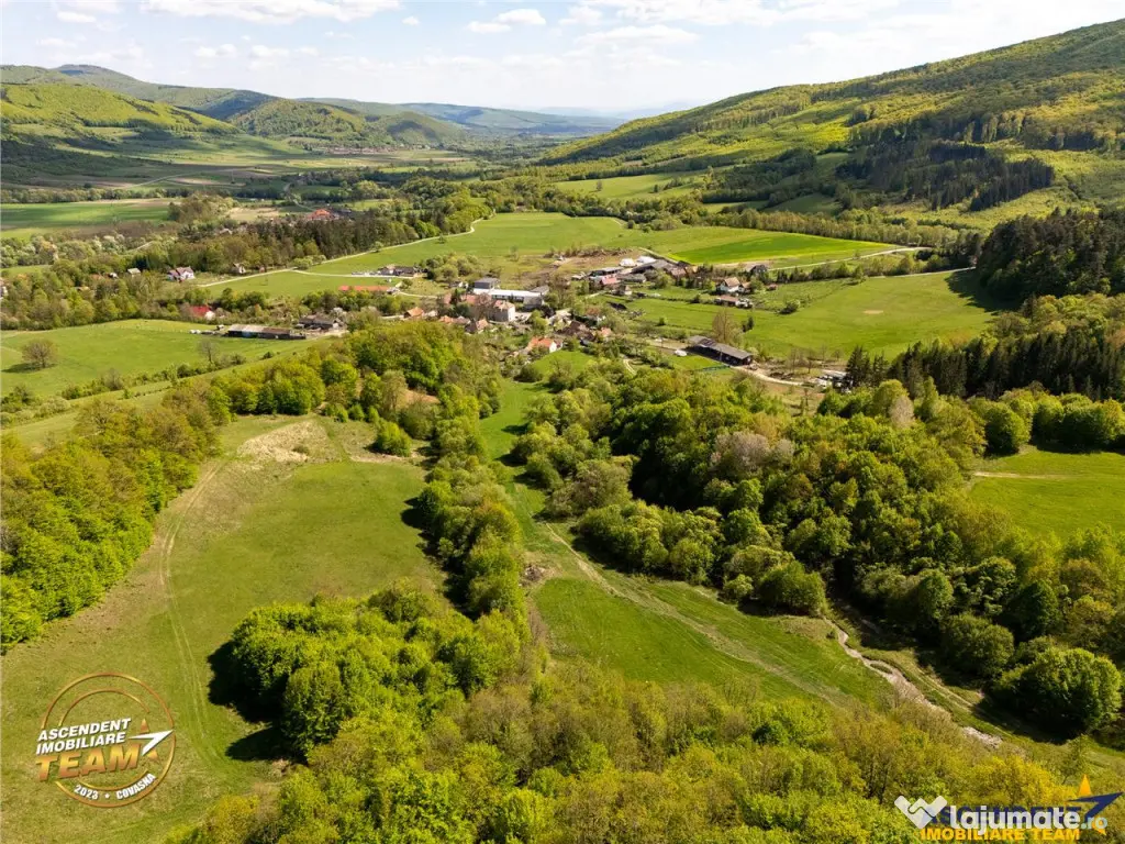 FILM! Teren extravilan cu priveliste deosebita, 11.306 mp, M