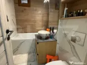 Apartament 2 camere, decomandat, cu balcon, mobilat si utila 