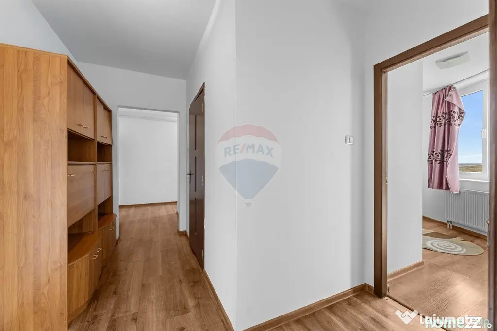 Apartament cu 3 camere de închiriat în zona Romanilor