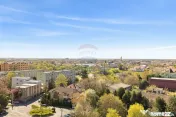 Apartament cu 3 camere de închiriat în zona Romanilor