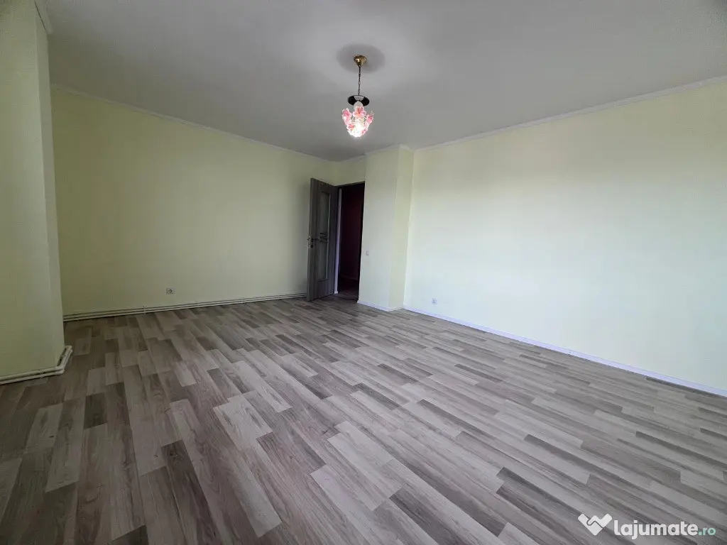 Apartament 2 camere, decomandat,zona Gojdu
