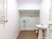 Clădire investițională: policlinică, senior living & ... 