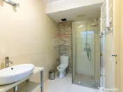 Clădire investițională: policlinică, senior living & ... 