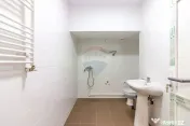 Clădire investițională: policlinică, senior living & ... 