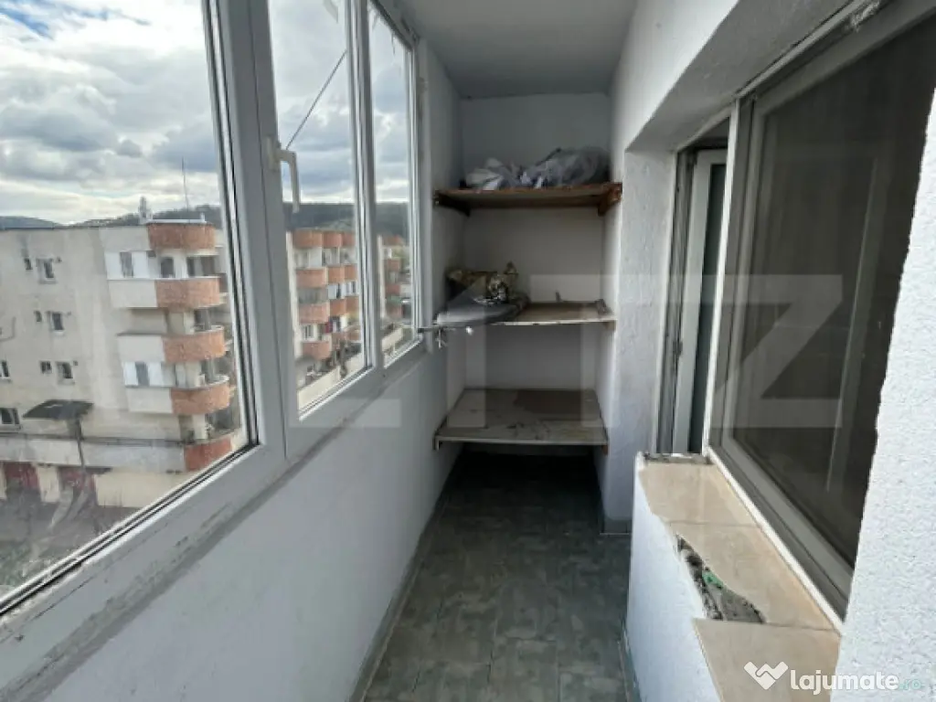 Apartament de 3 camere, decomandat, 66 mp, 2 balcoane închi