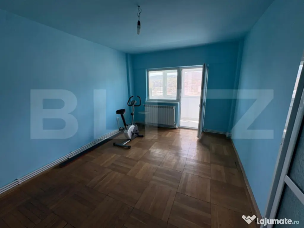 Apartament 2 camere, decomandat, priveliște superbă, zona