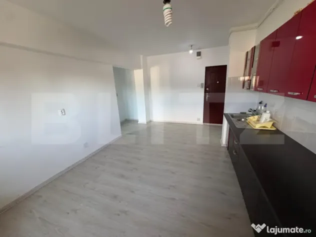 Apartament 2 camere, decomandat, priveliște superbă, zona