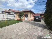 Casa individuala cu panouri fotovoltaice si teren generos 70 