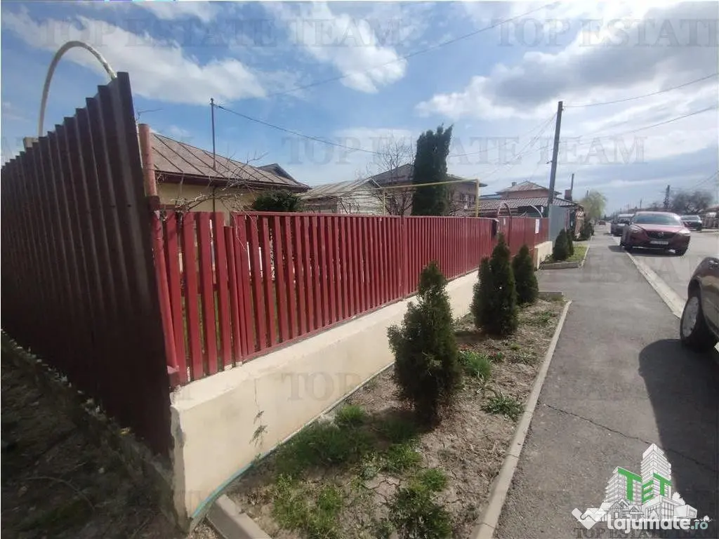 Casa individuala cu panouri fotovoltaice si teren generos 70