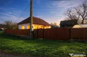 FILM! Casa cu sura, pivnita, balta cu pesti, 2.280 mp teren 