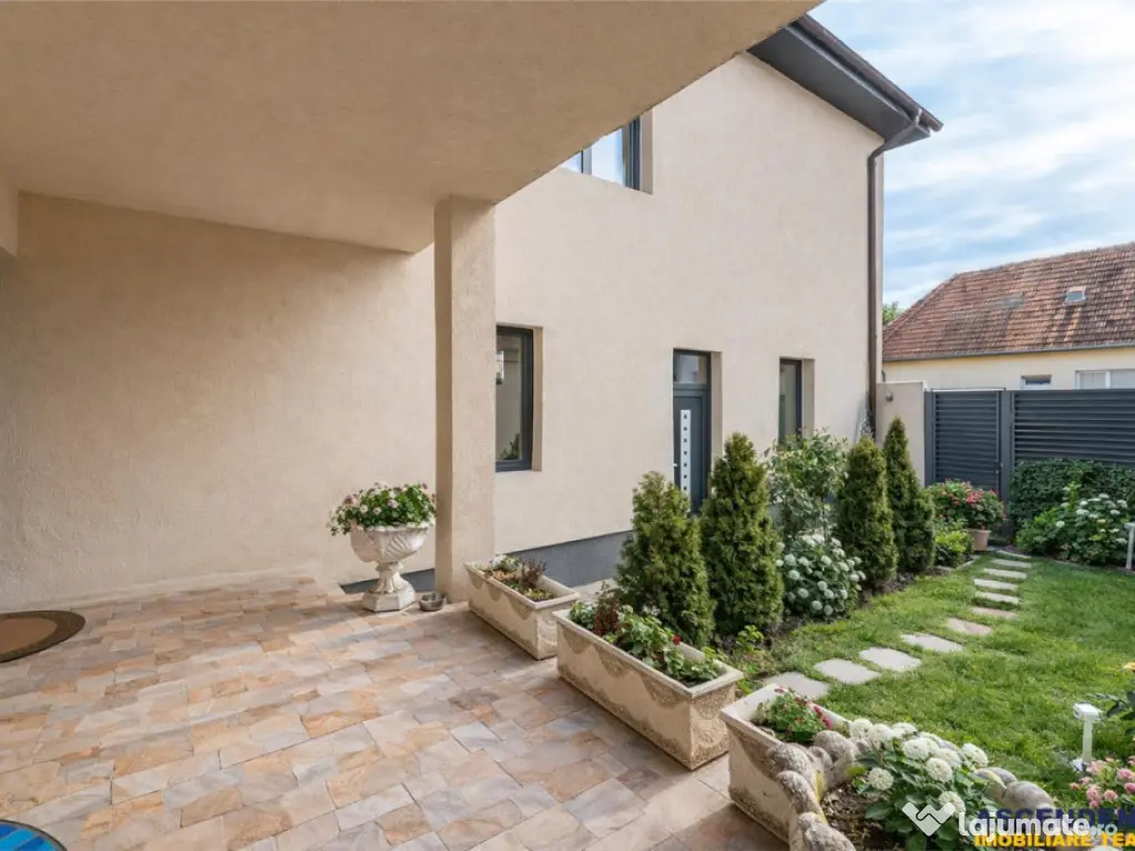 Pretabila si clinica sediu firma:Vila high tech,semineu,jacu