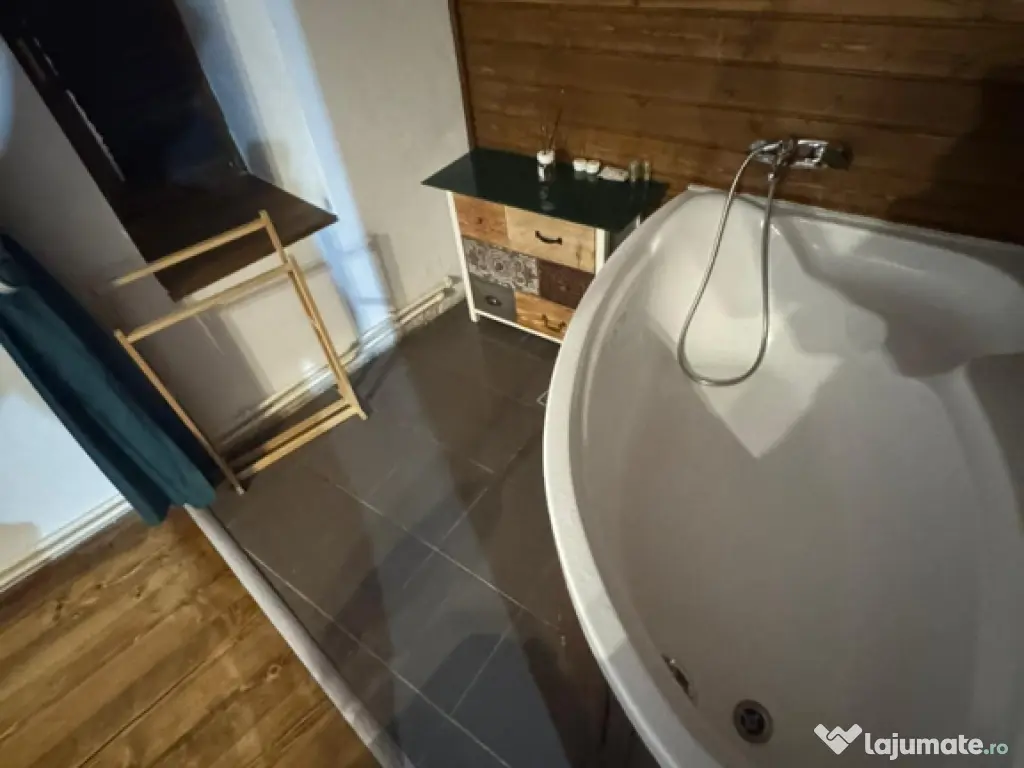 Ap aprtament garsoniera central gara piata polisano spital