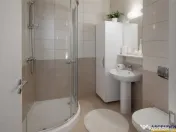 Pe 2 niveluri, Penthouse modern la bulevard, parcare, boxa, 