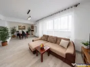 Pe 2 niveluri, Penthouse modern la bulevard, parcare, boxa, 