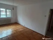 Vând urgent apartament luminos, cu două camere, str. Fabricii 
