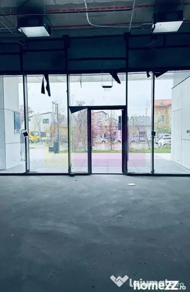 Spatiu comercial imobil nou Sebastian- Razoare.