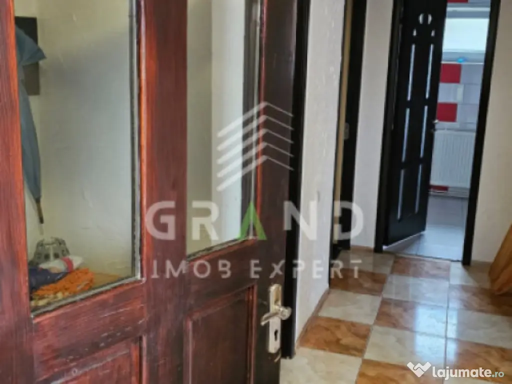 Disponibil imediat!Închiriere apartament 3 camere–strada