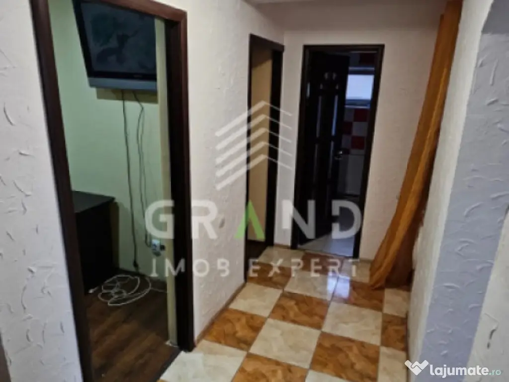 Disponibil imediat!Închiriere apartament 3 camere–strada