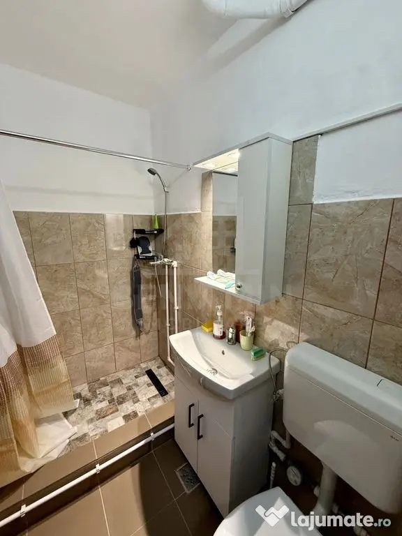 4 camere decomandat 99mp centrala mobilat Craiovita Prome...