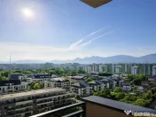 Prima ! Decomandat, 3 camere, 2 bai, loc de parcare, Casa No 