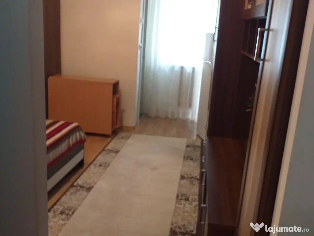 Persoana fizica Inchiriez garsoniera