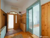 Casă cu teren 360 mp, central, zona Bd. Dacia, Canonicil... 