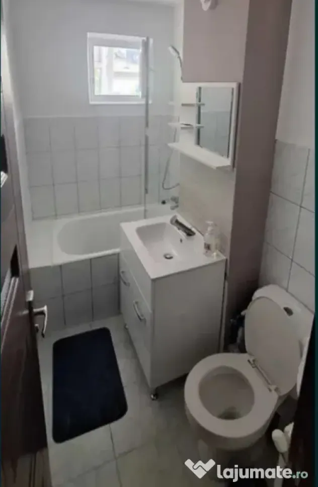 Apartament 2 camere, decomandat - zona Tractorul