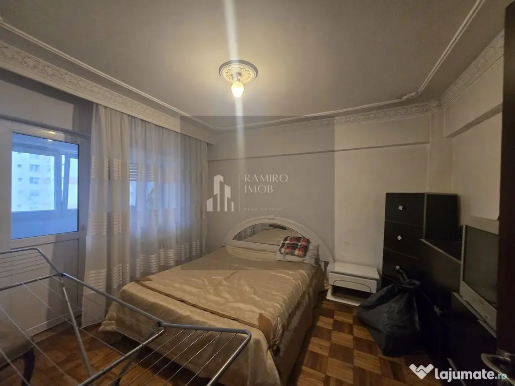 Apartament 104mp-utili 2bai centrala -an 1985 -Bd. Chisin...