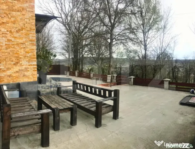 ???? Casă premium cu panoramă asupra orașului – garaj d - Moreni (Dambovita)