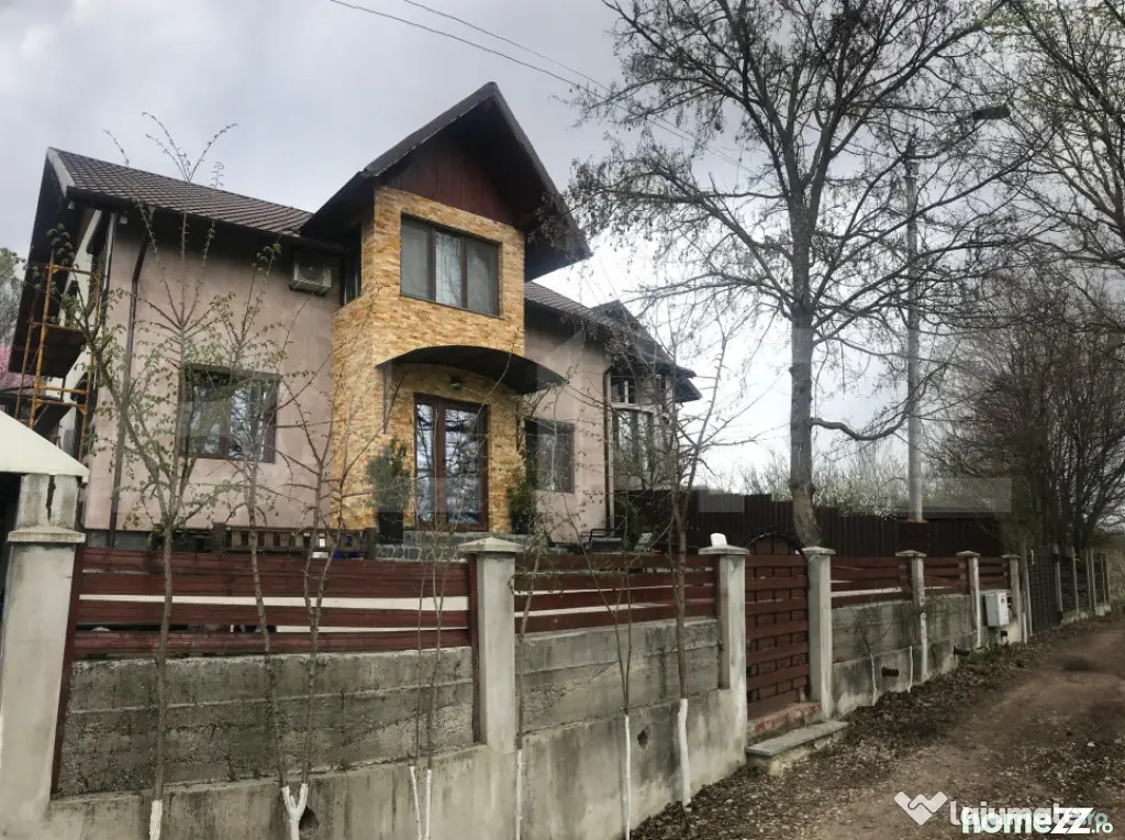 ???? Casă premium cu panoramă asupra orașului – garaj d - Moreni (Dambovita)