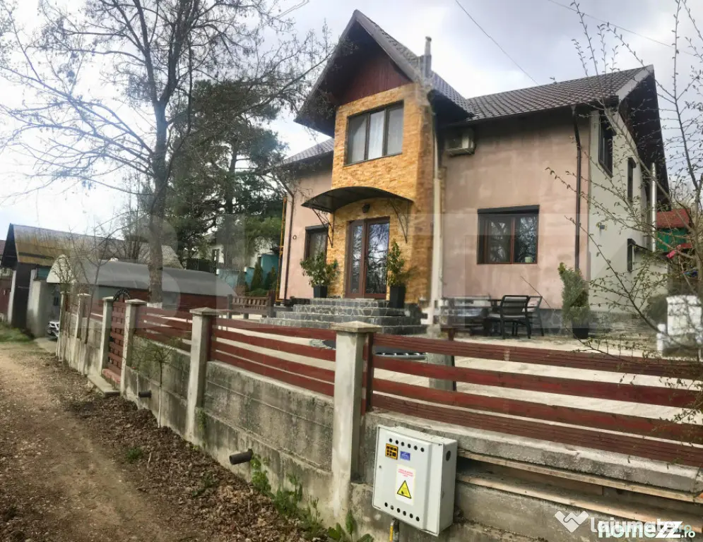 ???? Casă premium cu panoramă asupra orașului – garaj d - Moreni (Dambovita)