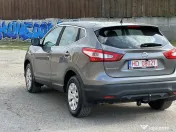 Nissan Qashqai 2 WD*benzina*navigatie*factura+fiscal*nr.rosii*af.2015 