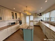 Casa moderna , 6 camere , 300 mp construiti , zona Ipotesti 